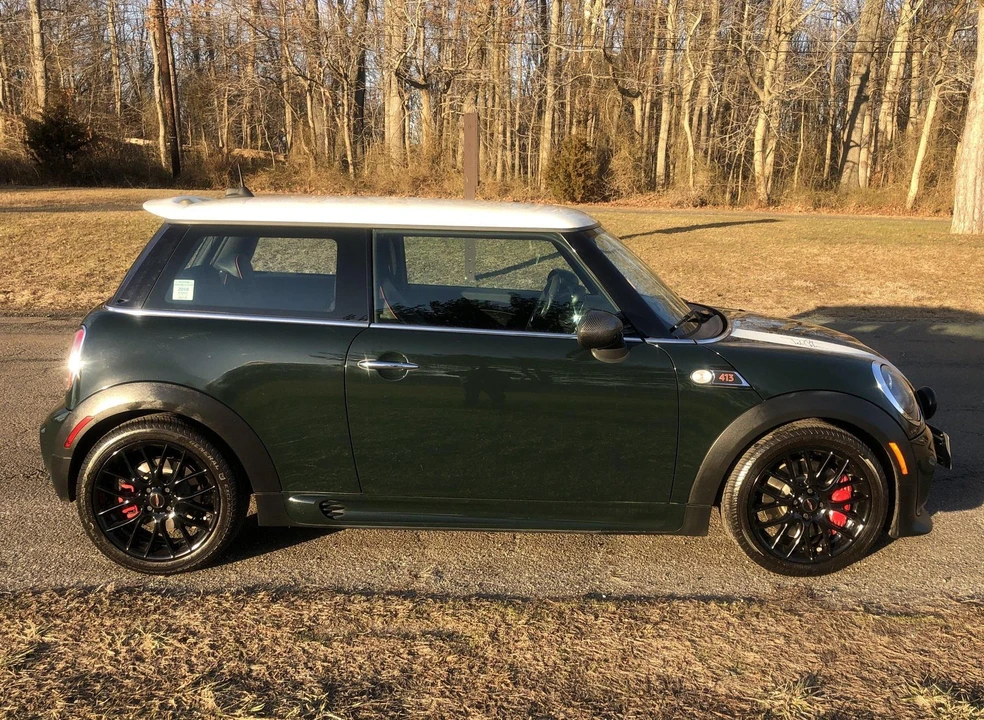 2010 Mini Mini John Cooper Works 2nd Gen - Image 19 of 31
