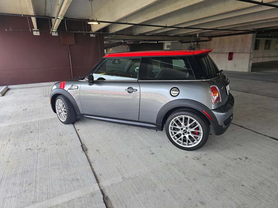 2010 Mini Mini John Cooper Works 2nd Gen - Image 24 of 31