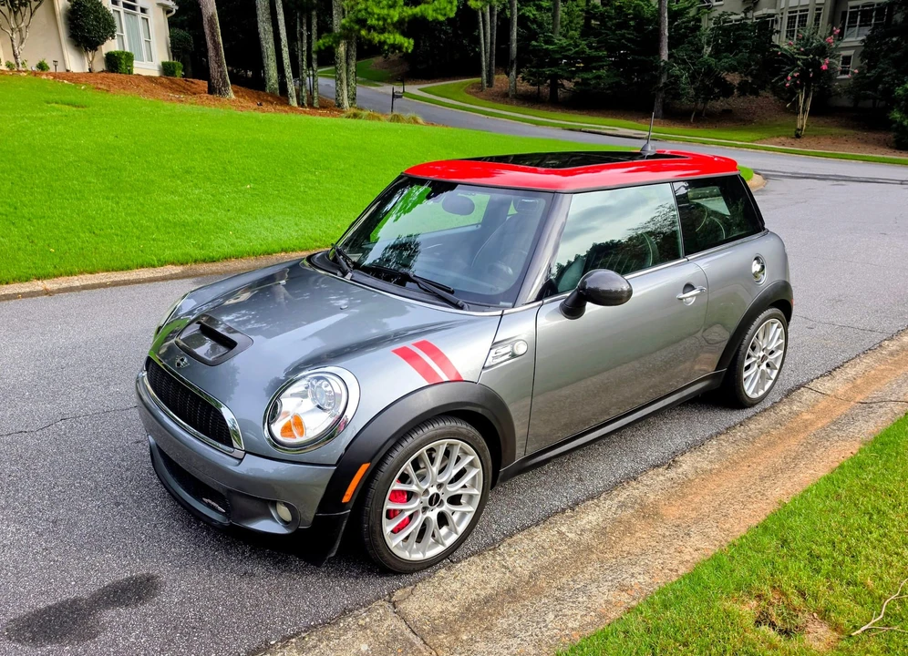 2010 Mini Mini John Cooper Works 2nd Gen - Image 2 of 31