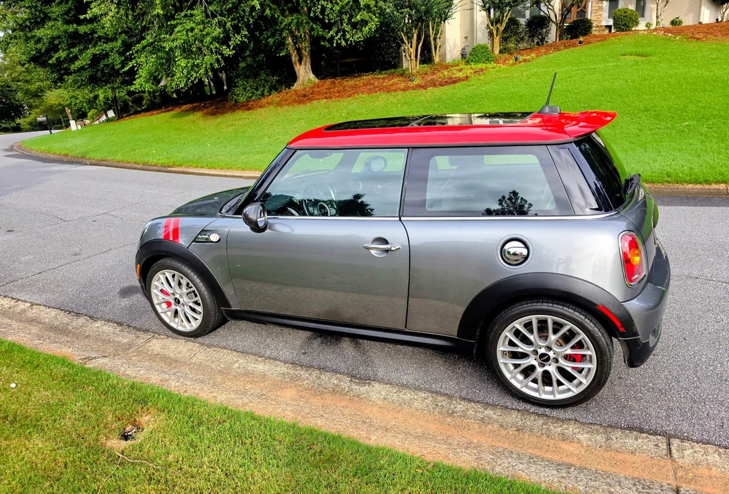 2010 Mini Mini John Cooper Works 2nd Gen - Image 10 of 31