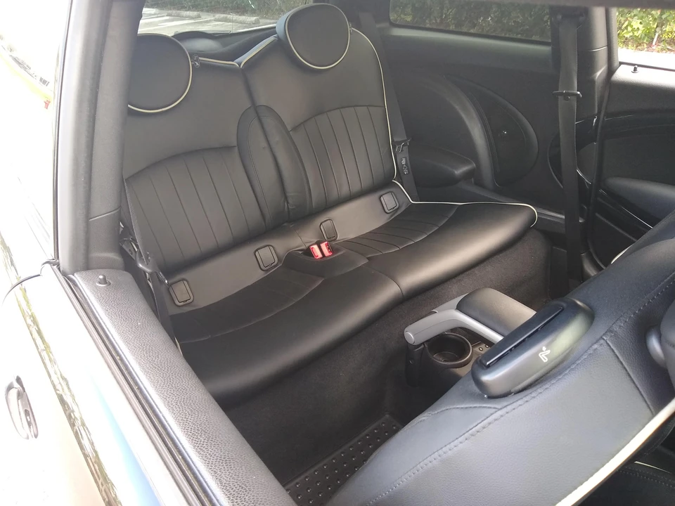 2010 Mini Mini John Cooper Works 2nd Gen - Image 29 of 30