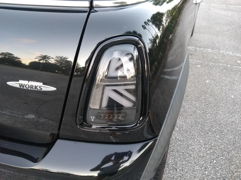 2010 Mini Mini John Cooper Works 2nd Gen - Image 13 of 30