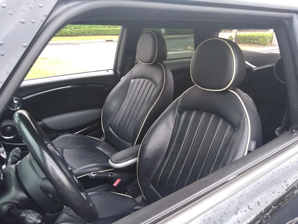 2010 Mini Mini John Cooper Works 2nd Gen - Image 24 of 30
