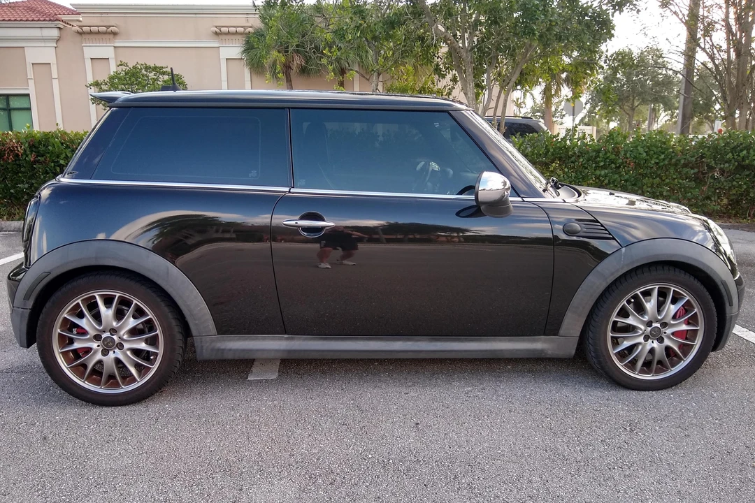 2010 Mini Mini John Cooper Works 2nd Gen - Image 3 of 30