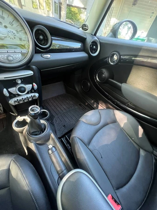 2010 Mini Mini Cooper S 1st Gen - Image 10 of 13