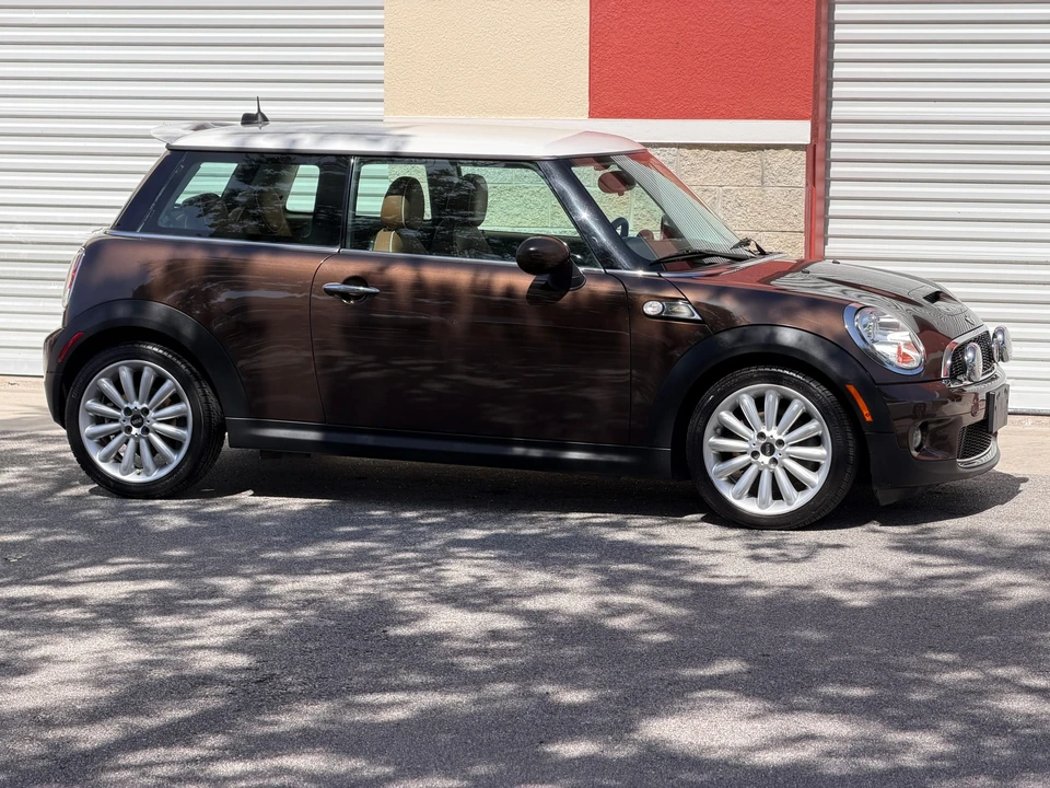 2010 Mini Mini 2nd Gen - Image 17 of 31