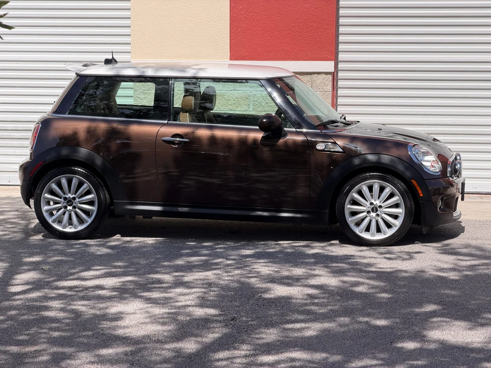 2010 Mini Mini 2nd Gen - Image 16 of 31