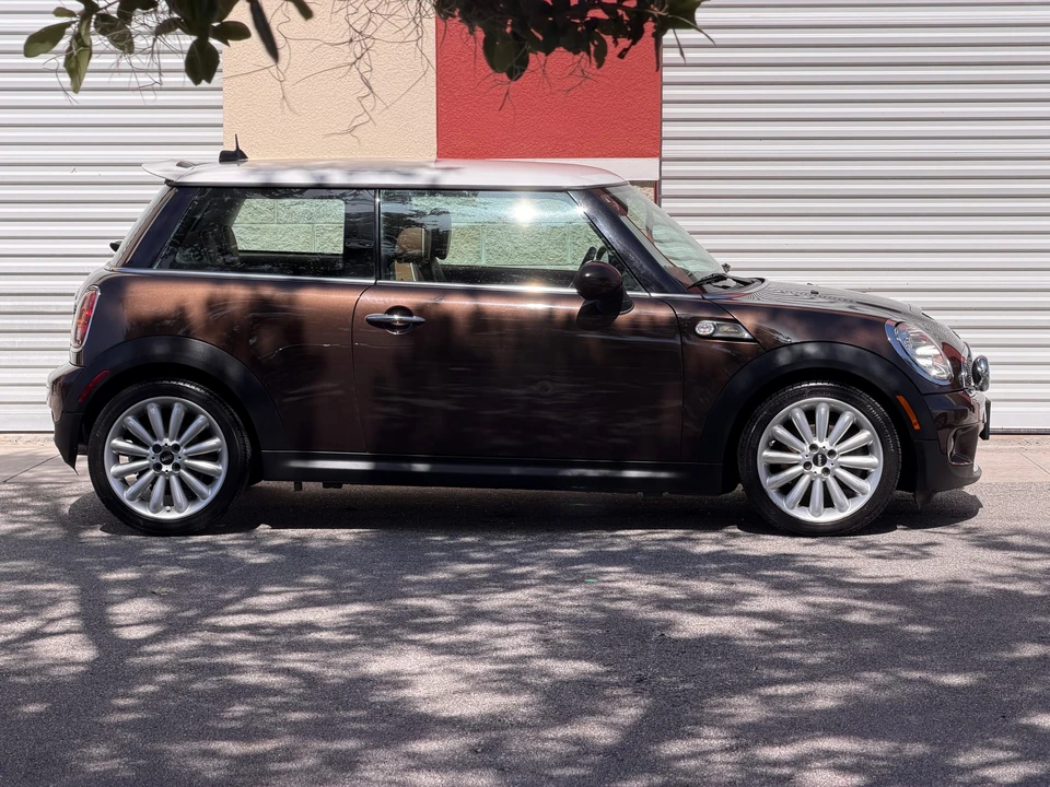 2010 Mini Mini 2nd Gen - Image 15 of 31