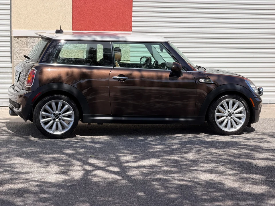 2010 Mini Mini 2nd Gen - Image 14 of 31