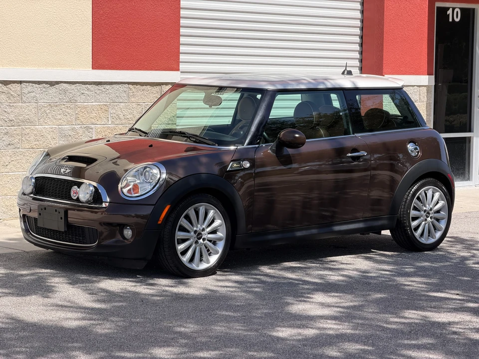 2010 Mini Mini 2nd Gen - Image 3 of 31