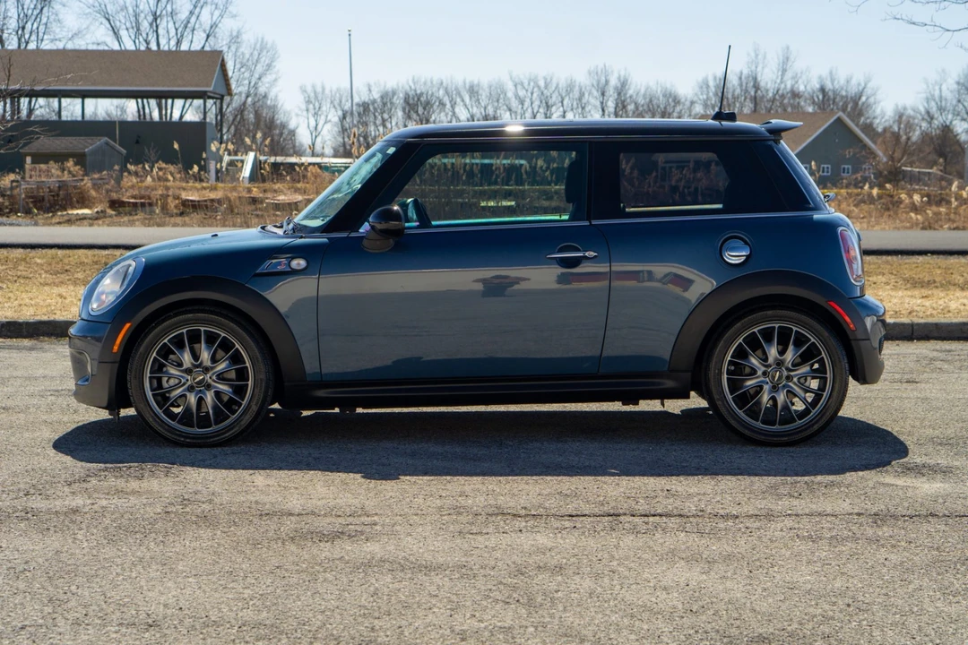 2010 Mini Mini 2nd Gen - Image 3 of 7