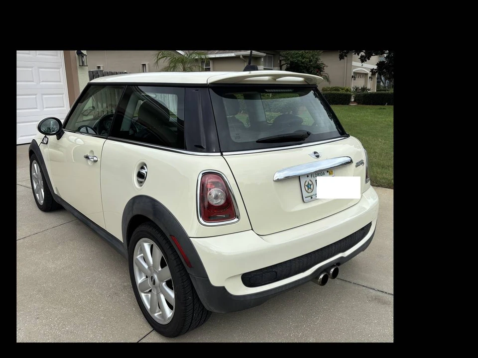 2010 Mini Mini 2nd Gen - Image 2 of 8
