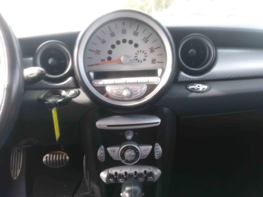 2010 Mini Mini 2nd Gen - Image 5 of 28