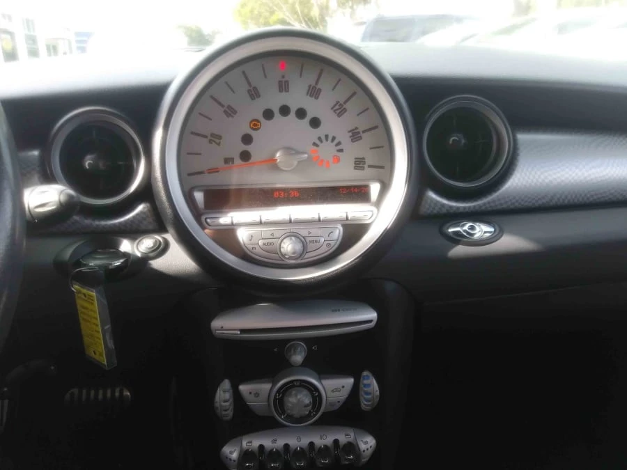 2010 Mini Mini 2nd Gen - Image 7 of 28
