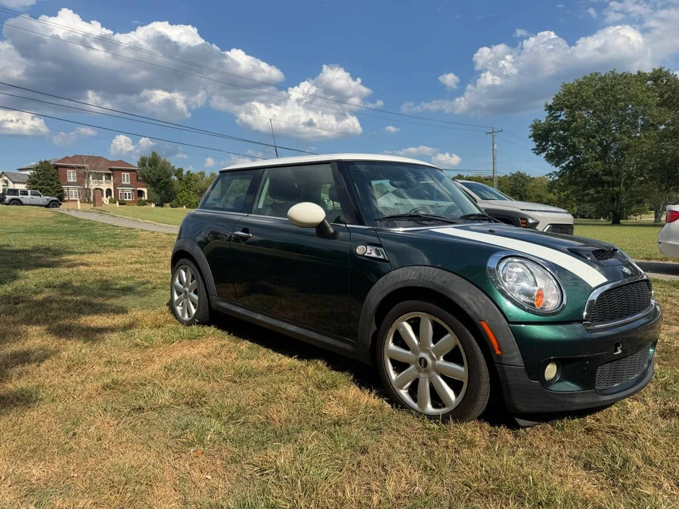 2010 Mini Mini 2nd Gen - Image 4 of 7