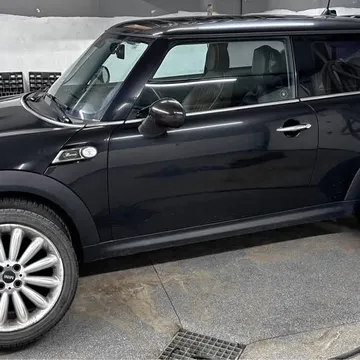 2010 Mini Cooper S Mayfair Edition