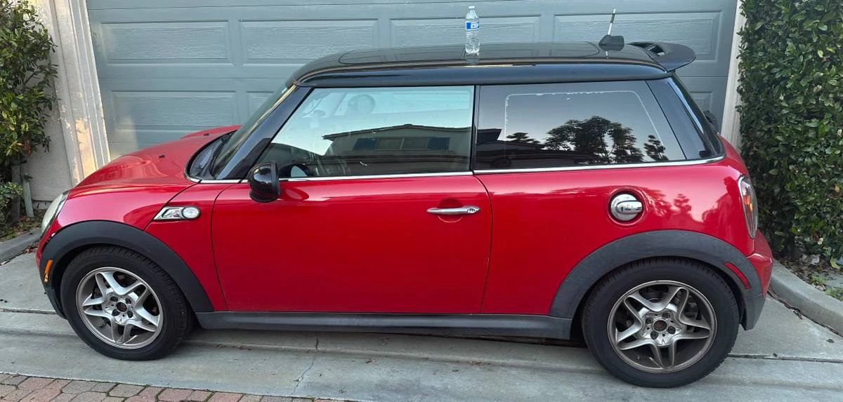 2010 Mini Mini 2nd Gen - Image 3 of 4