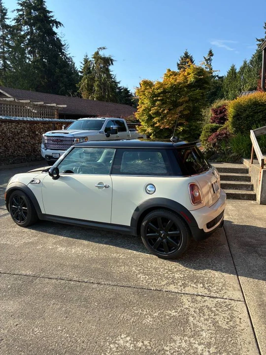 2010 Mini Mini 2nd Gen - Image 3 of 4