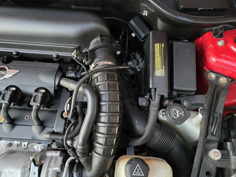 2010 Mini Mini 2nd Gen - Image 9 of 10