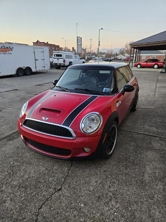 2010 Mini Mini 2nd Gen - Image 2 of 10