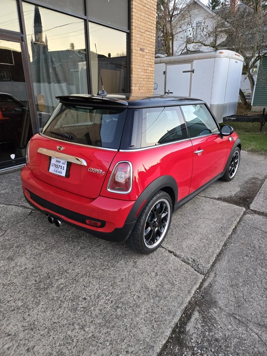 2010 Mini Mini 2nd Gen - Image 3 of 10