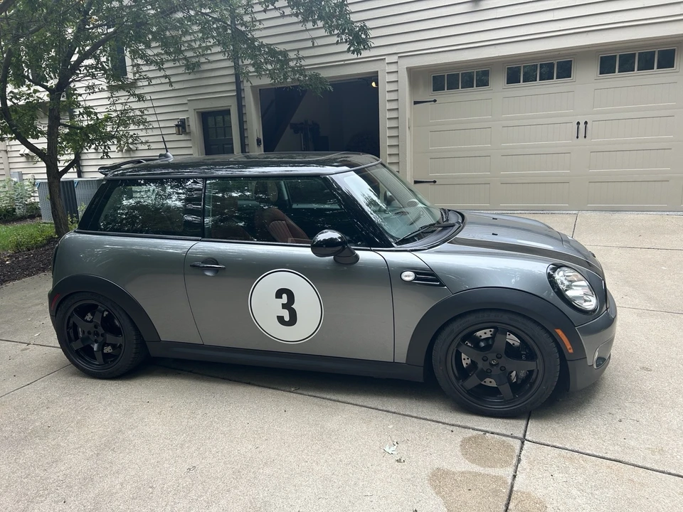 2010 Mini Mini 2nd Gen - Image 3 of 23
