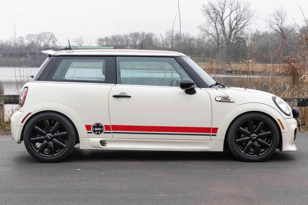 2010 Mini Mini 2nd Gen - Image 3 of 31