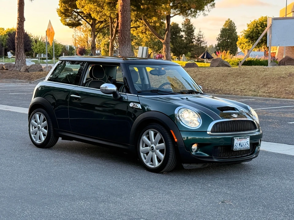 2010 Mini Mini 2nd Gen - Image 12 of 31