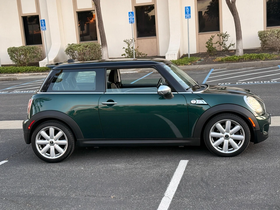 2010 Mini Mini 2nd Gen - Image 11 of 31