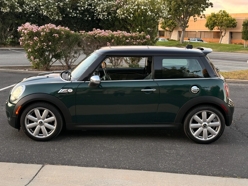 2010 Mini Mini 2nd Gen - Image 8 of 31