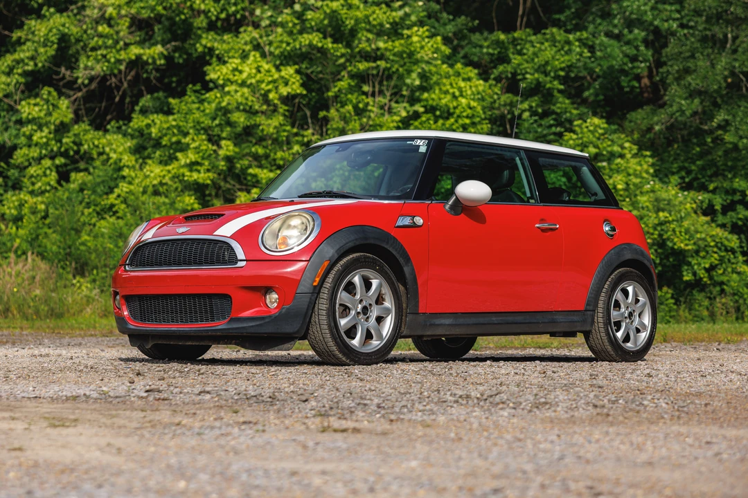 2010 Mini Mini 2nd Gen - Image 3 of 31