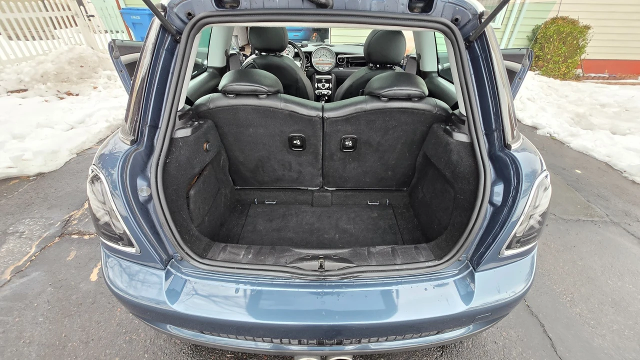 2010 Mini Mini Cooper S 1st Gen - Image 14 of 19