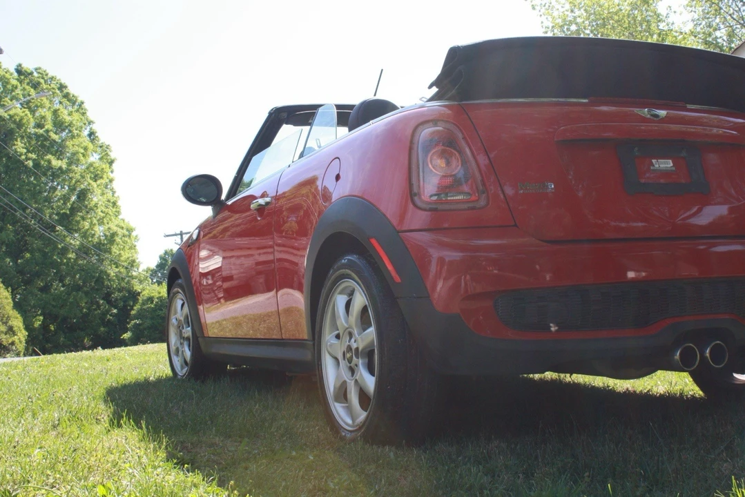 2010 Mini Mini 2nd Gen - Image 11 of 20