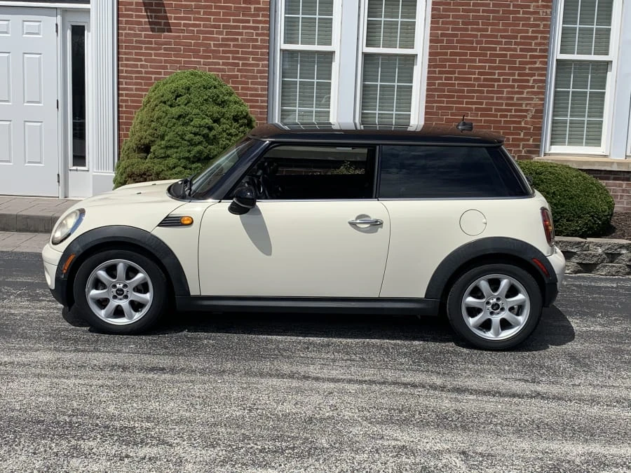 2010 Mini Mini 2nd Gen - Image 2 of 8