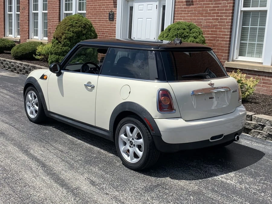 2010 Mini Mini 2nd Gen - Image 3 of 8