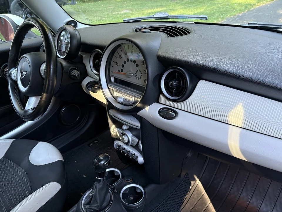 2010 Mini Mini 2nd Gen - Image 8 of 20