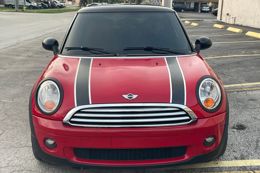2010 Mini Mini 2nd Gen - Image 2 of 31