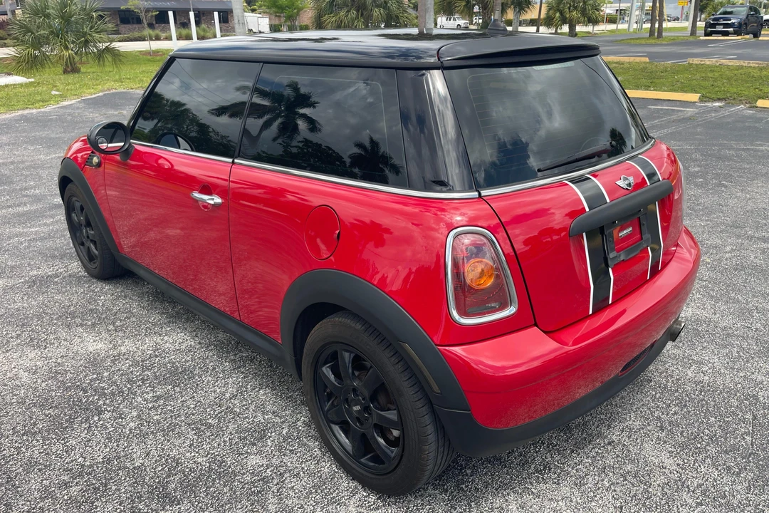 2010 Mini Mini 2nd Gen - Image 4 of 31