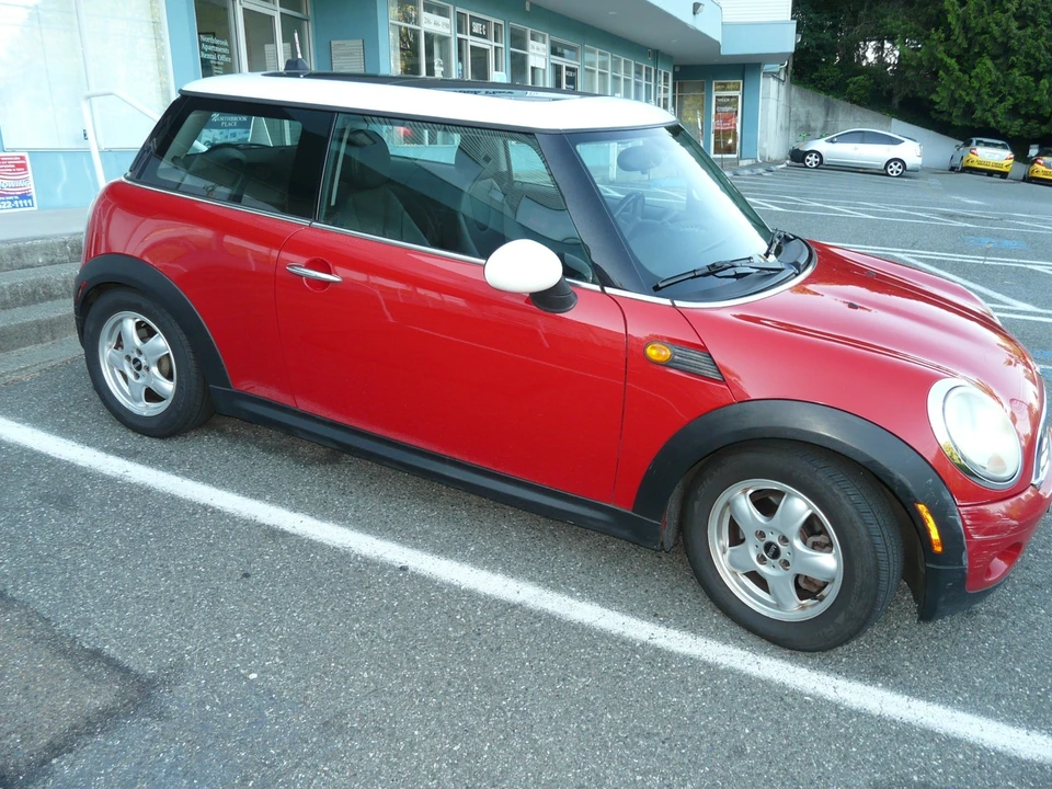 2010 Mini Mini 2nd Gen - Image 5 of 28