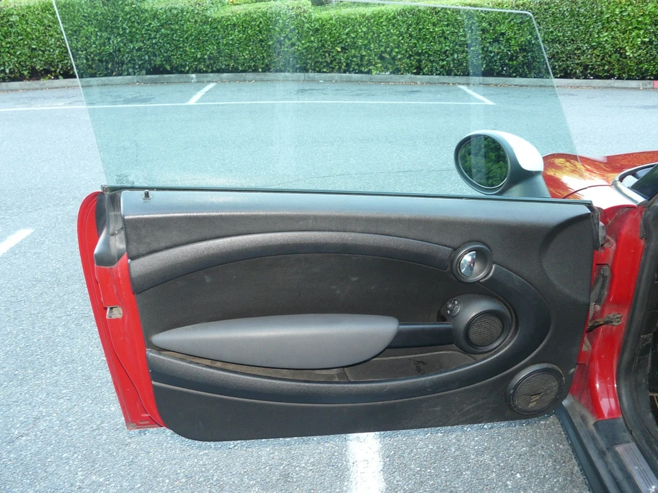 2010 Mini Mini 2nd Gen - Image 15 of 28