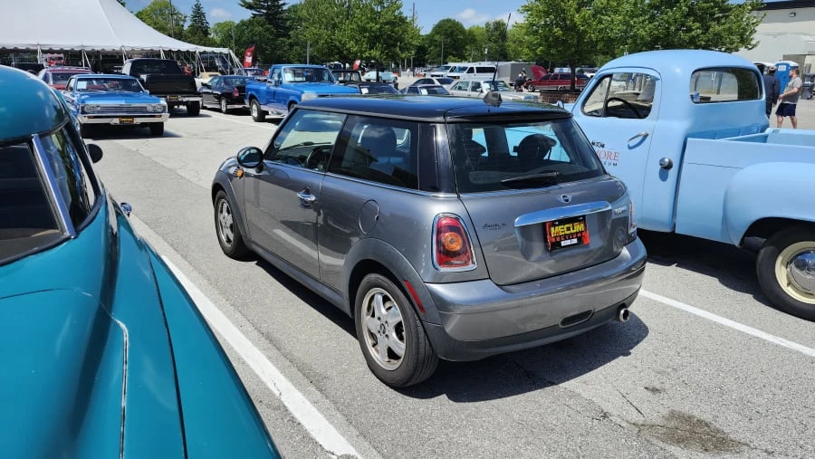 2010 Mini Mini 2nd Gen - Image 2 of 15