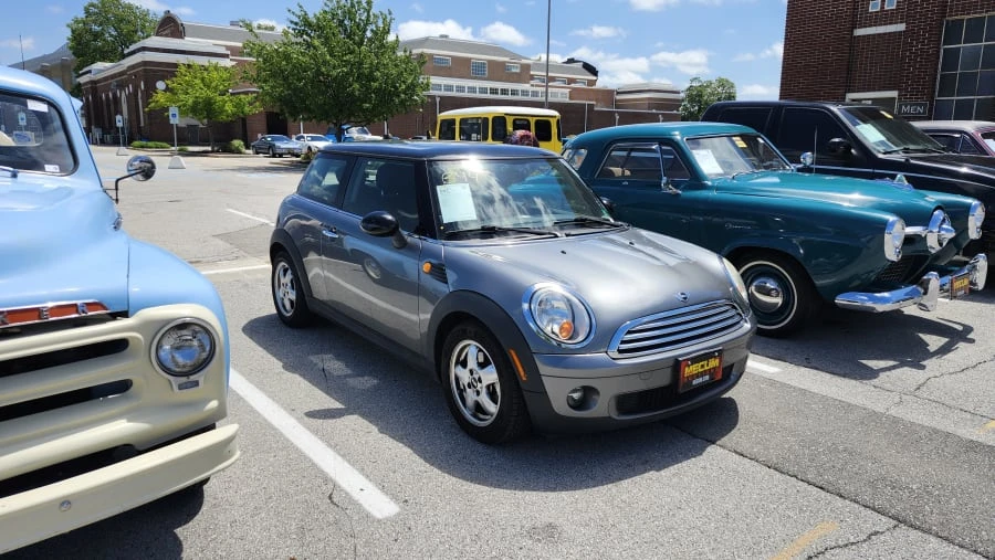 2010 Mini Mini 2nd Gen - Image 3 of 15