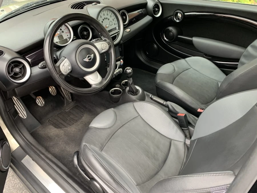 2010 Mini Mini 2nd Gen - Image 4 of 7