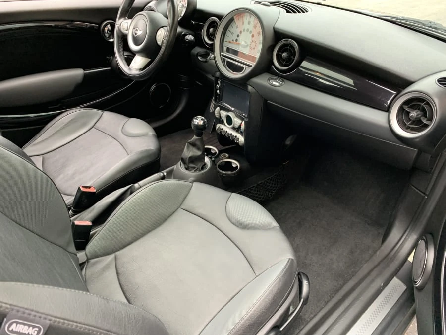 2010 Mini Mini 2nd Gen - Image 5 of 7