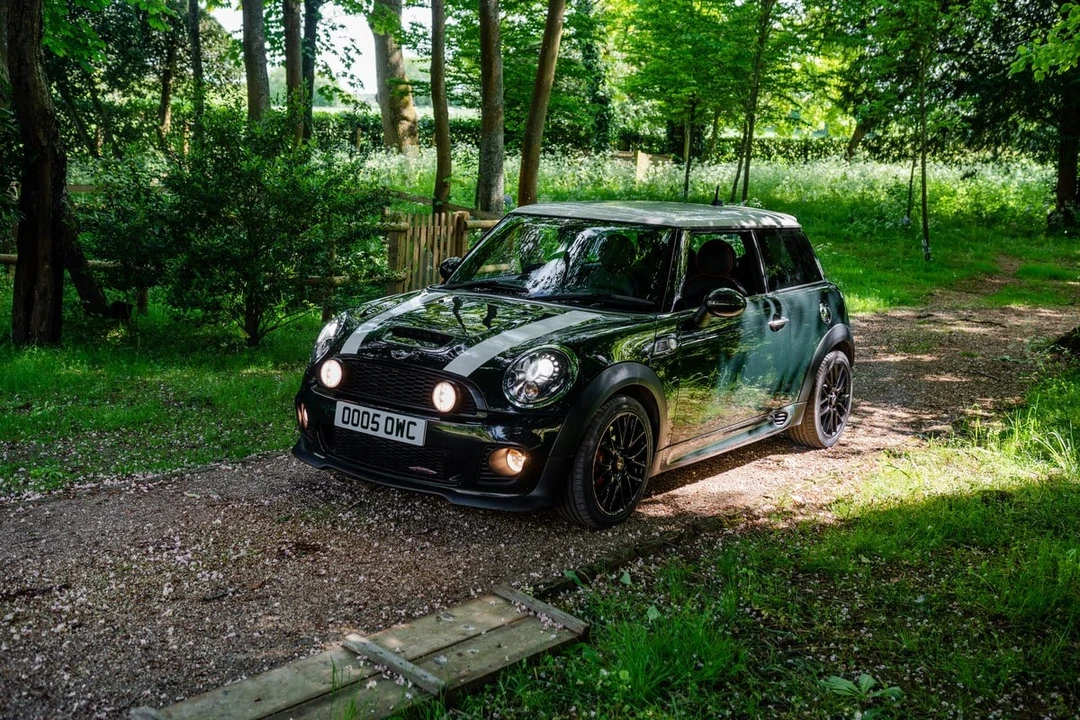 2010 Mini Mini John Cooper Works 2nd Gen - Image 10 of 30