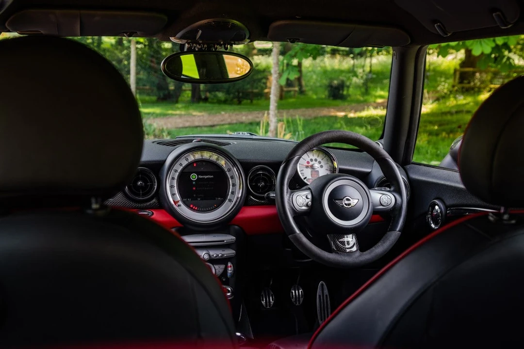 2010 Mini Mini John Cooper Works 2nd Gen - Image 24 of 30