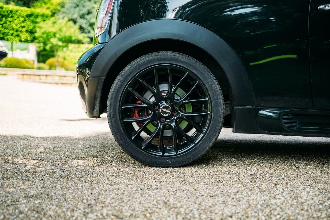 2010 Mini Mini John Cooper Works 2nd Gen - Image 22 of 30