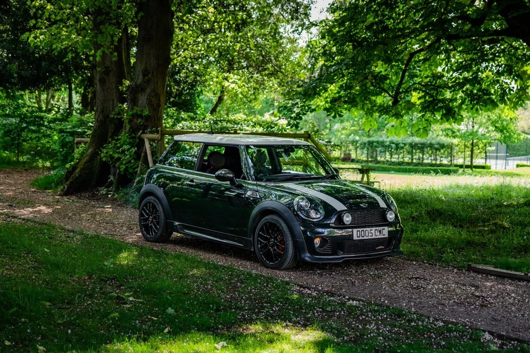 2010 Mini Mini John Cooper Works 2nd Gen - Image 17 of 30