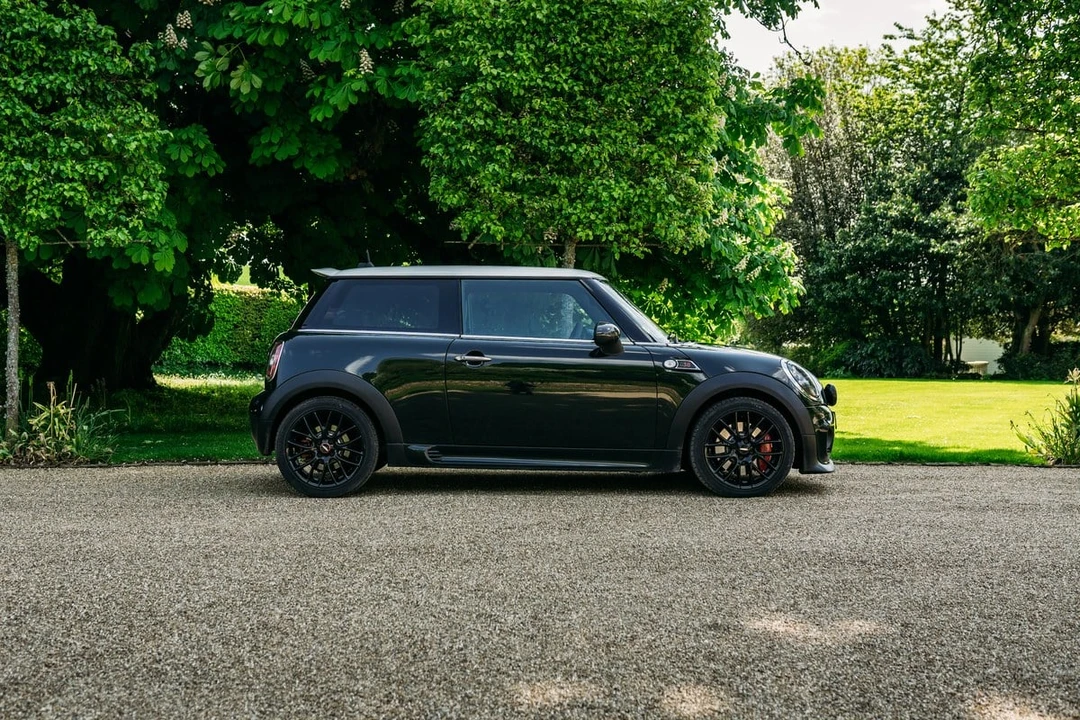 2010 Mini Mini John Cooper Works 2nd Gen - Image 15 of 30