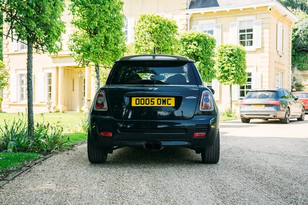 2010 Mini Mini John Cooper Works 2nd Gen - Image 13 of 30